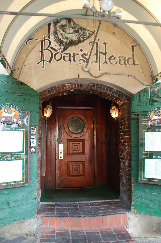 Boar's Head Tavern Entrance DSC_1999 Boar's Head Tavern En… Flickr