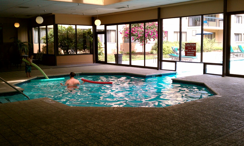 Double Tree Guest Suites Airport Nashville, Tennessee Indoor Pool