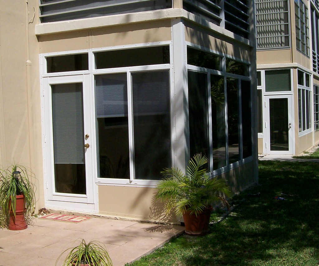 Florida Roomfixed lite windows on top and horizontal windo… Flickr