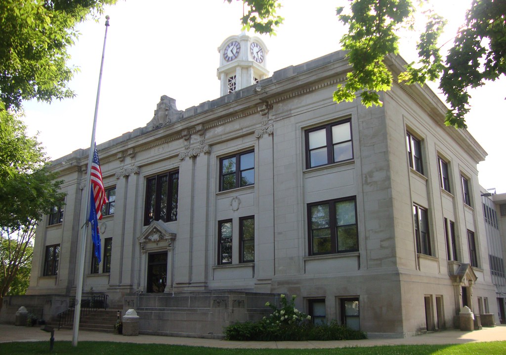 Sauk County Courthouse (Baraboo, Wisconsin) This stately c… Flickr