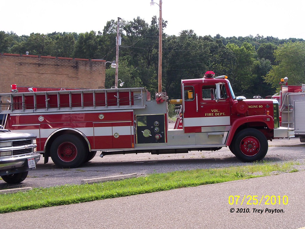 Finley Fire Equipment Loner Truck A beautiful, well kept 1… Flickr