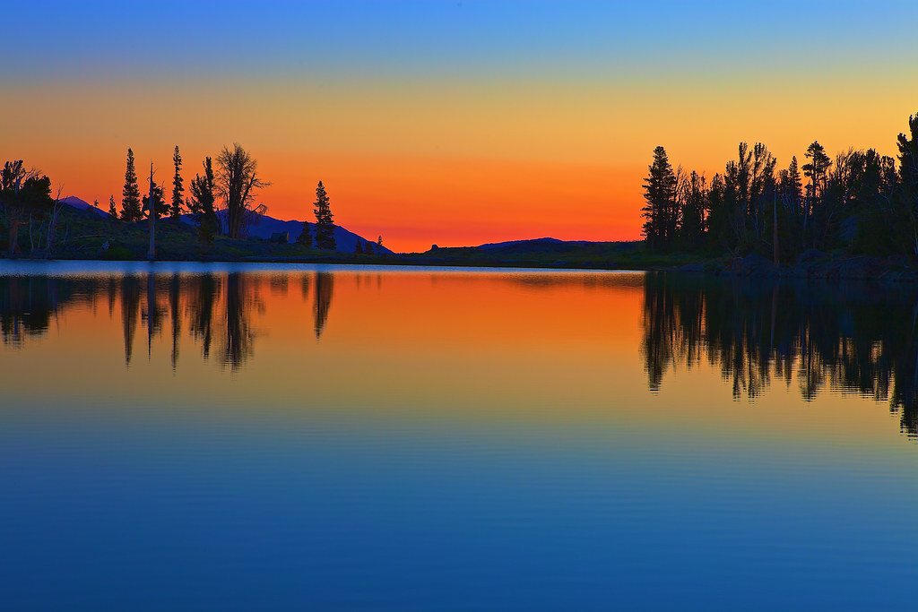 Sunrise at Frog Lake near Carson Pass, California View On …