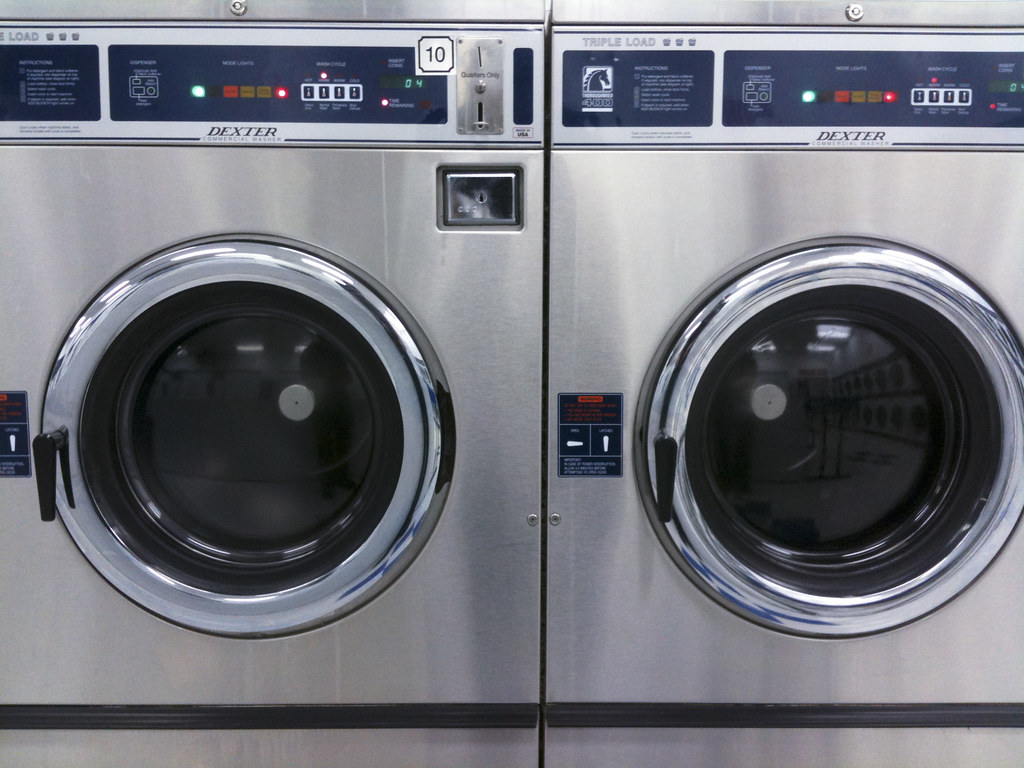 Laundromat Albuquerque, NM Luca Sartoni Flickr