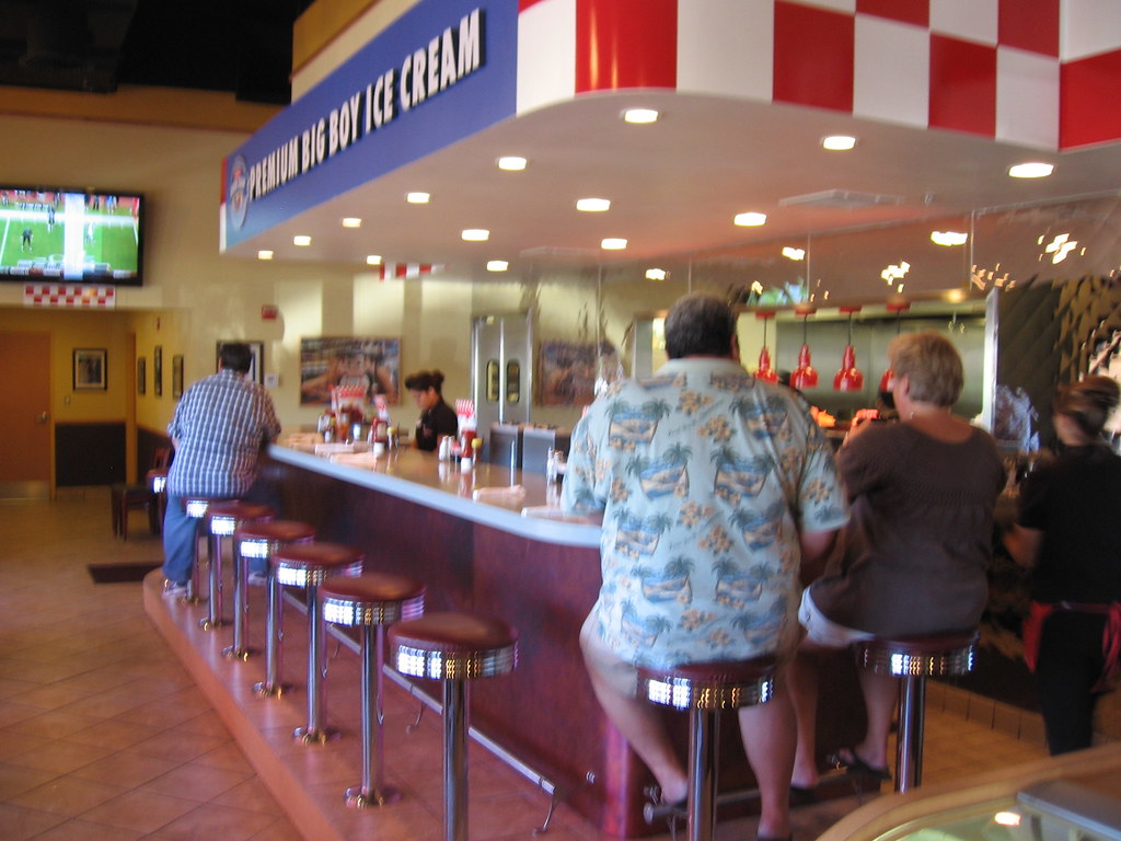 IMG_7141 Bob's Big Boy 937 Parkway Plaza El Cajon, CA 9202… Flickr