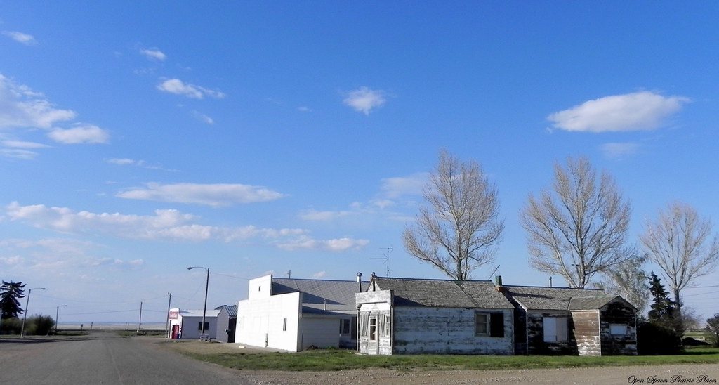 2nd Ave. Kremlin, MT This is the main drag of Kremlin, MT,… Flickr