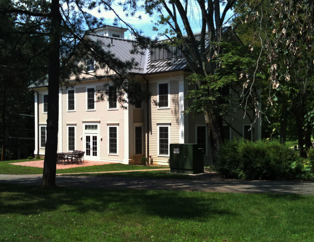 Kenyon College, Lentz House, English 07 Lawrence G. Miller Flickr
