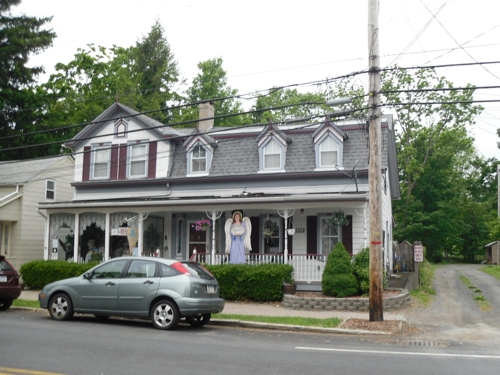 Sugar Loaf, New York Sugar Loaf, New York Doug Kerr Flickr