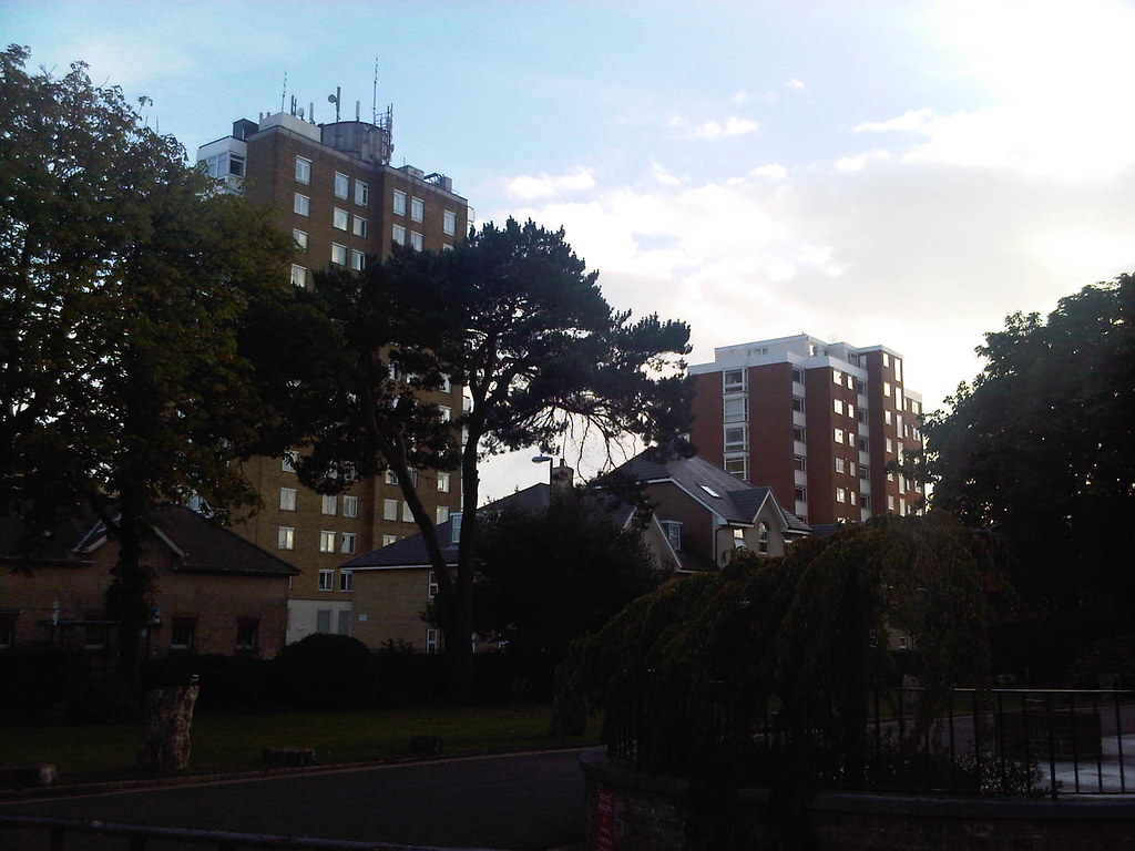 Tower Court, 14; Avon House, 16a West Cliff Road, Bournemo… Flickr