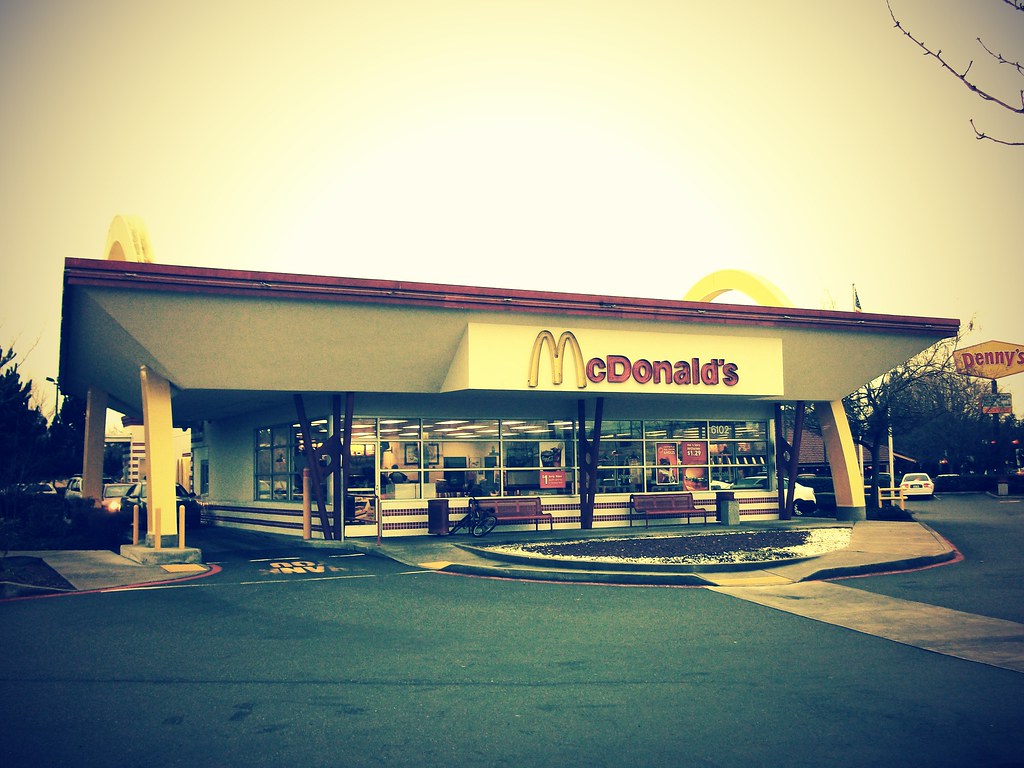 Lakewood McDonalds McDonalds in in Lakewood, Washington. L… Flickr
