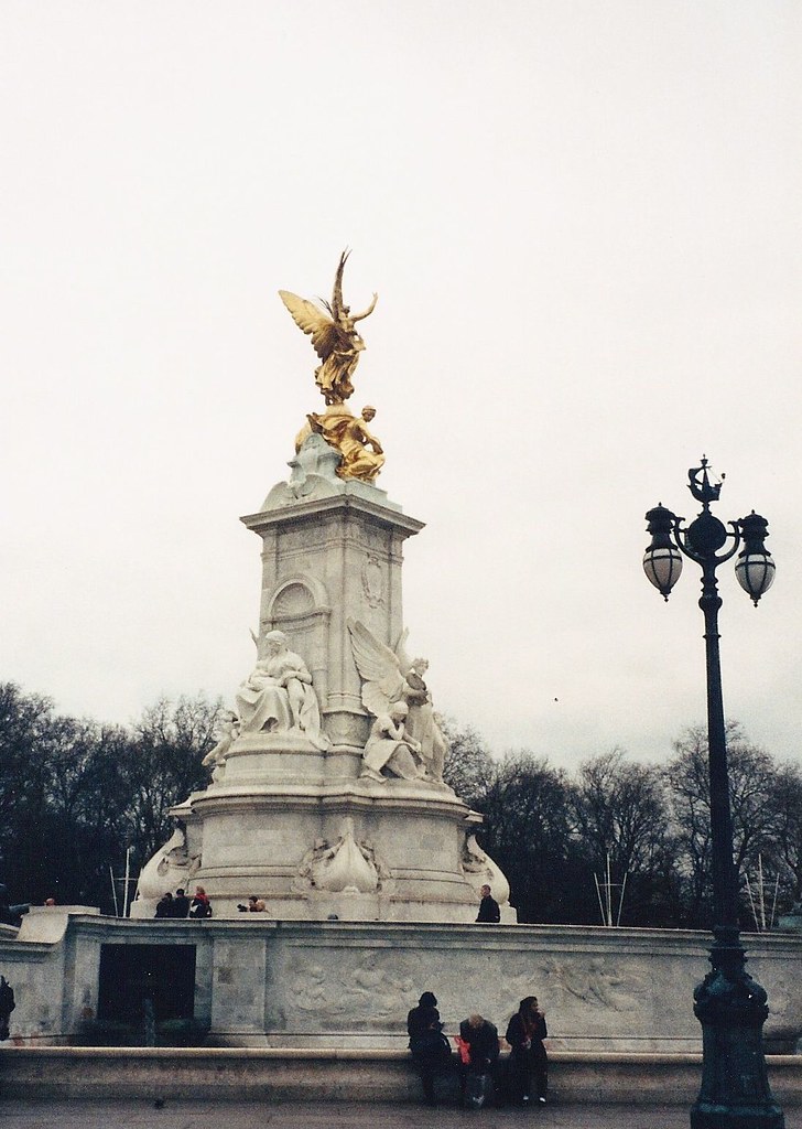 Fountain at Buckingham House of Parliment, Buckingham Pala… Flickr