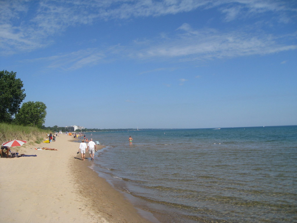 Wilmette beach looking north Nigel Field Flickr