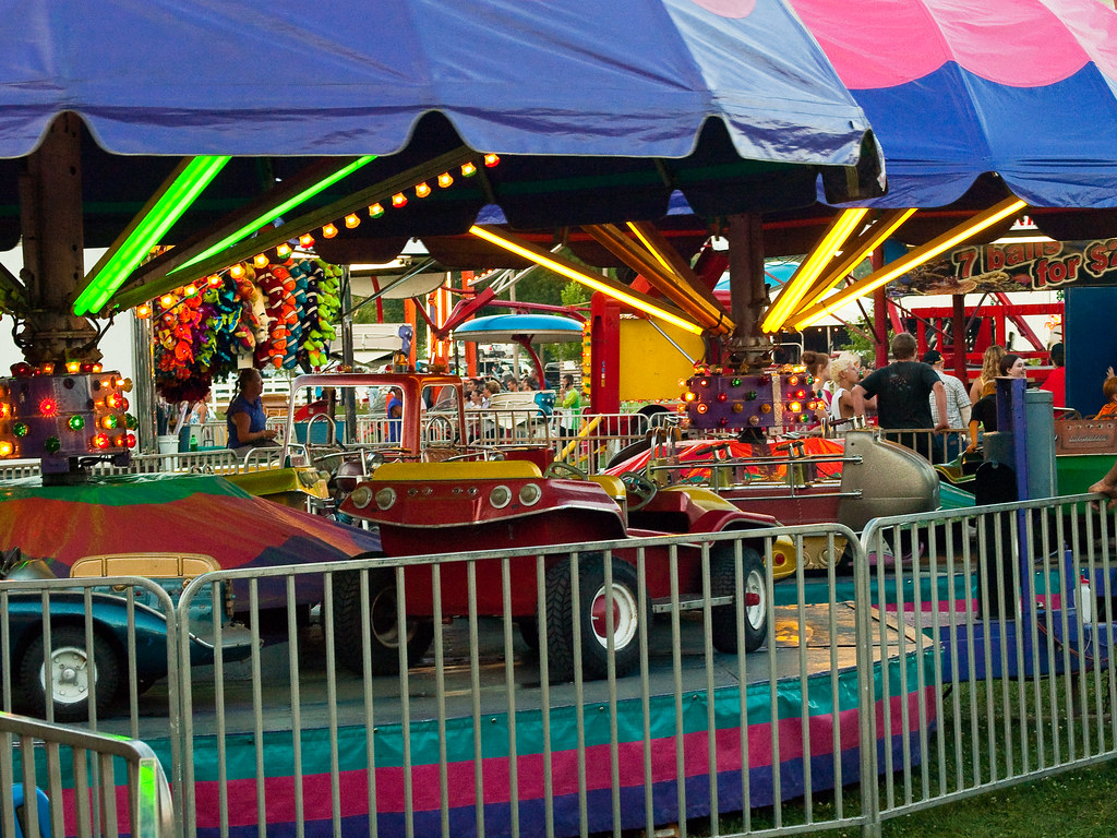 Drivers Wanted Carnival ride at the Noble County Fair, Ken… Flickr