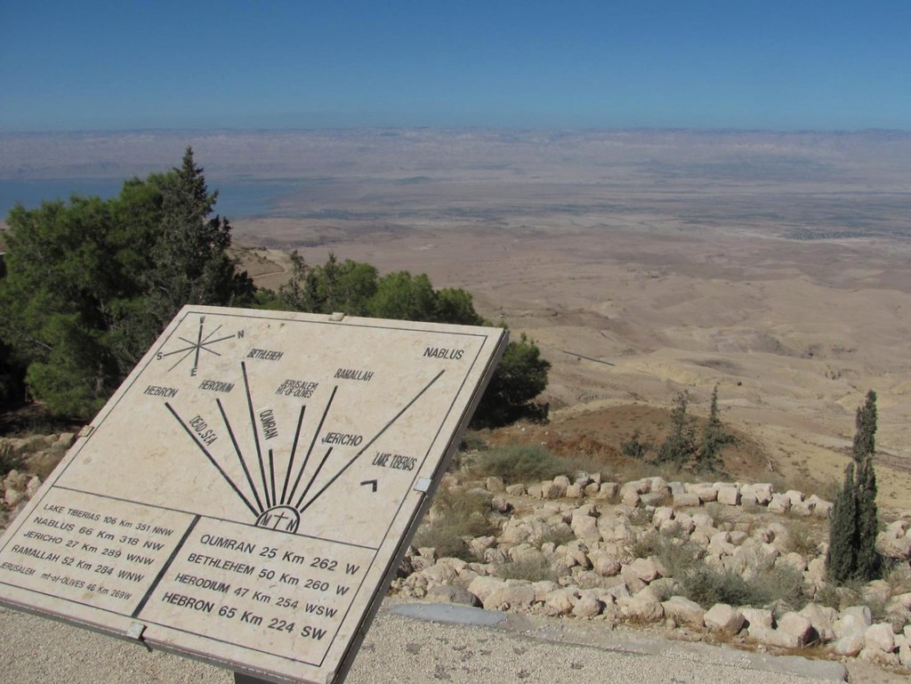 Direction indicator on Mount Nebo view westwards Flickr