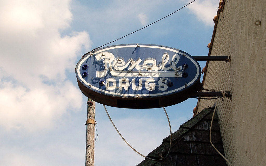 Missouri, Caruthersville, Rexall Drugs (21,259) Earl C. Leatherberry