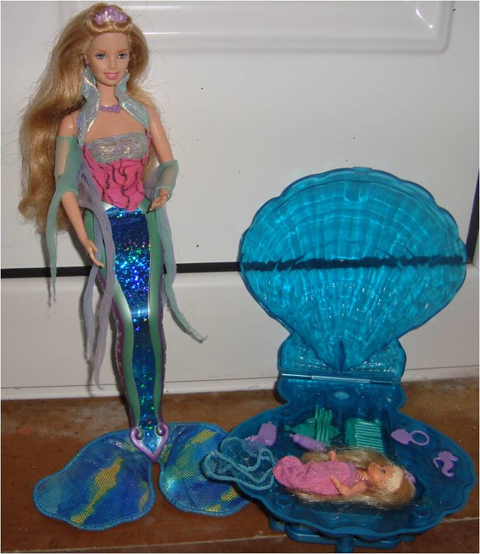 MATTEL Magical Mermaids Barbie Krissy Doll Set 2000