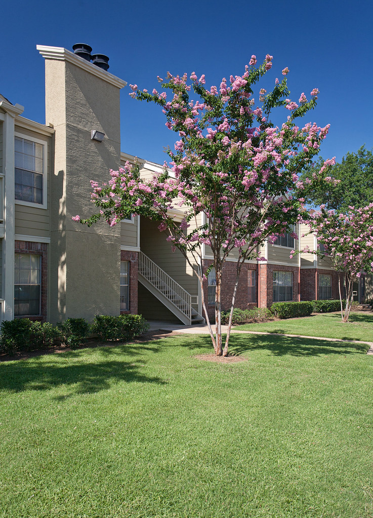 Exterior_21 Wimbledon Apartments 1420 W. Main Street Lewis… Flickr