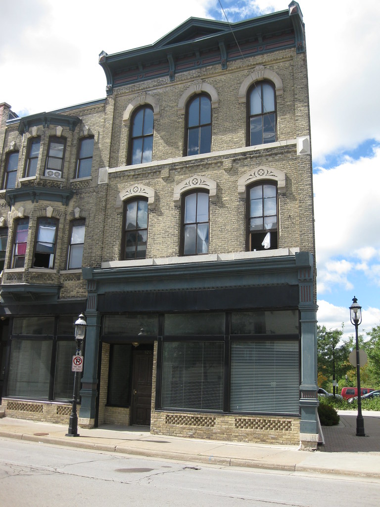 Historic Downtown Waukesha WI Waukesha has a historic down… Flickr