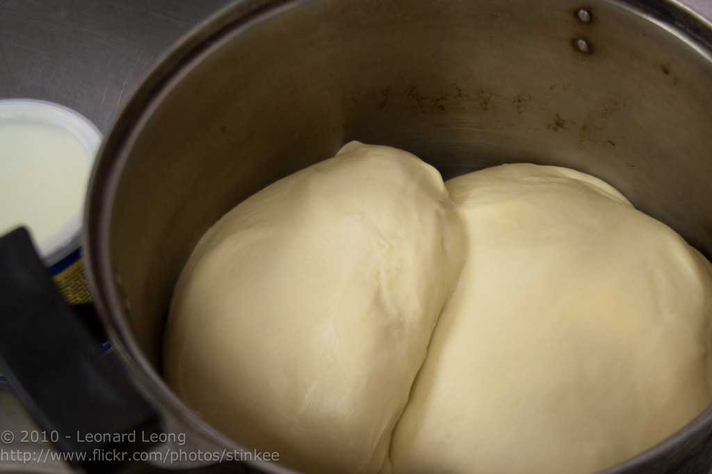 Resting dough Pictures taken from a baking class at Nee So… Flickr