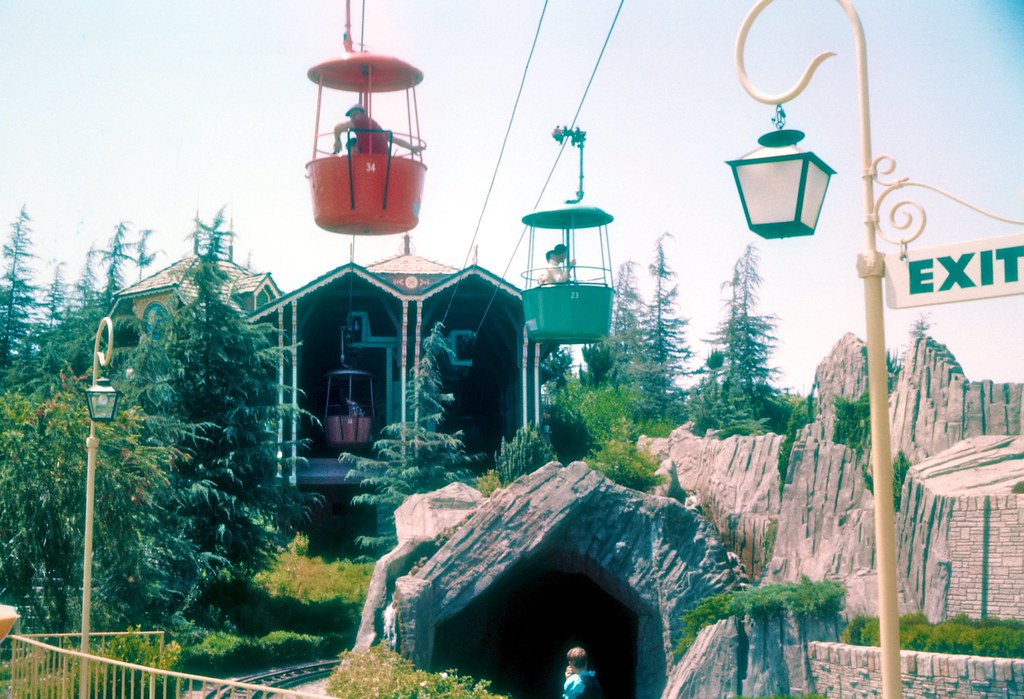 Fantasyland Skyway Station Disneyland 1959 In 1959, my d… Flickr