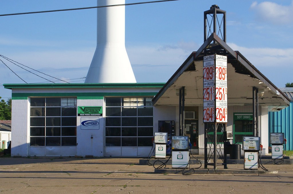 Former Phillips 66 batwing station Leon, Iowa 2 Flickr