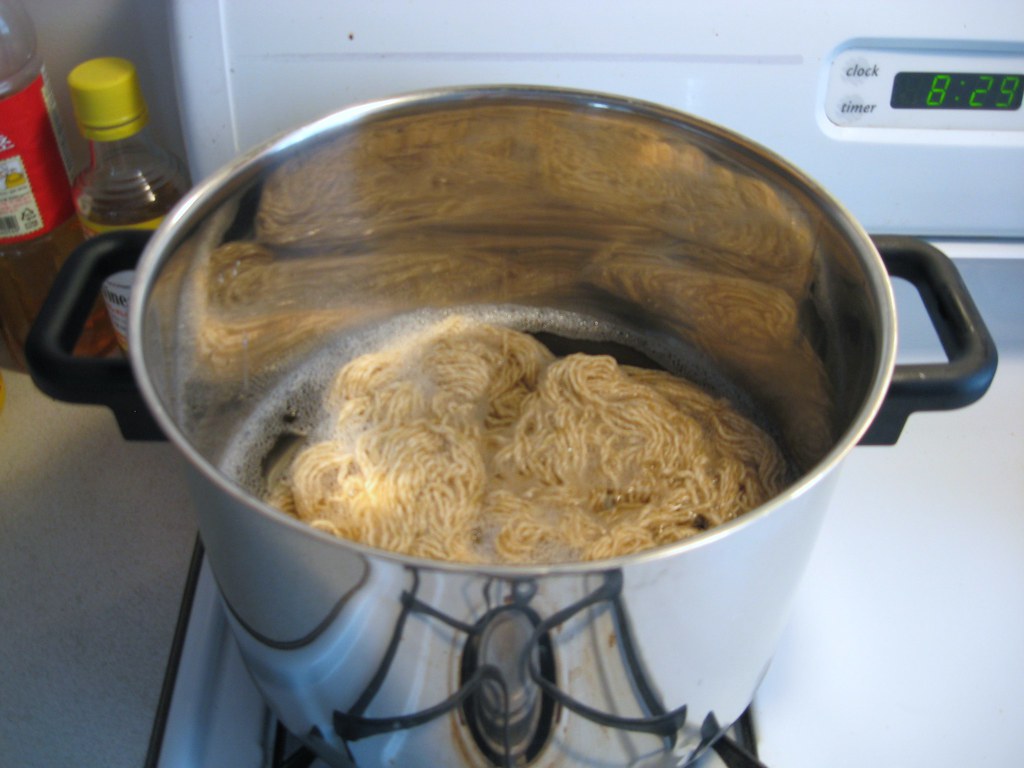 cooking cotton Cotton yarn on the stove, with a squirt of … Flickr