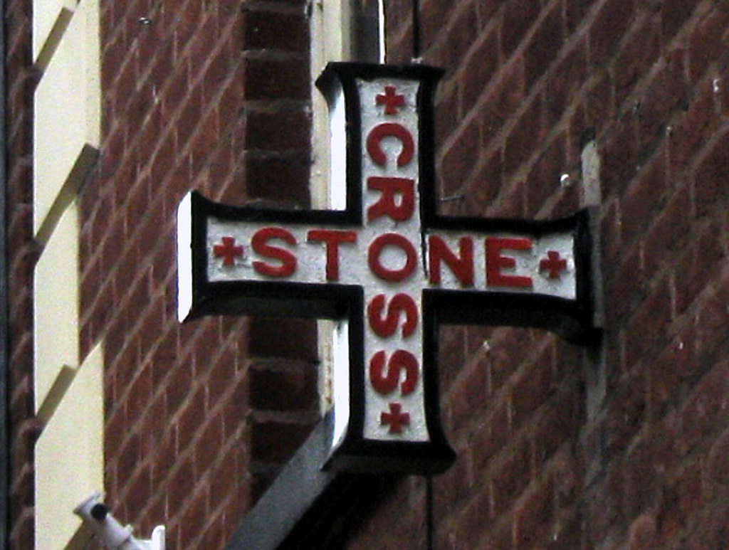 The Old Stone Cross, Tamworth One of the signs on The Old … Flickr
