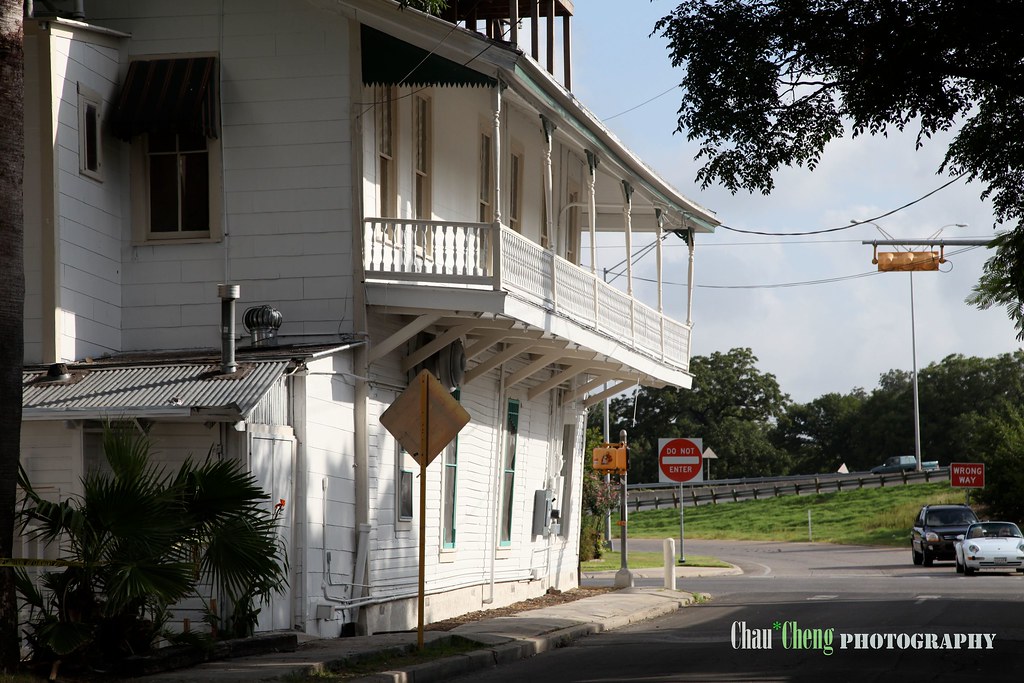 Liberty Bar, San Antonio, Texas The lopsided restaurant in… Flickr