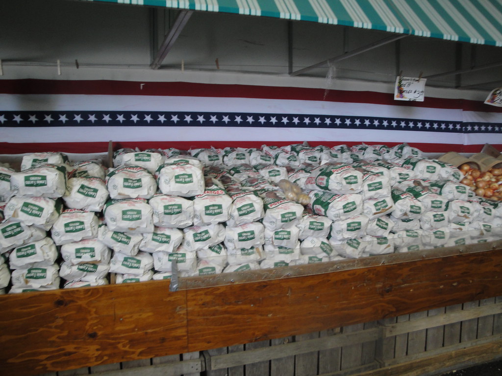 Long Island Potatoes 10 lb bags Lewin's Potatoes Farmstan… Flickr