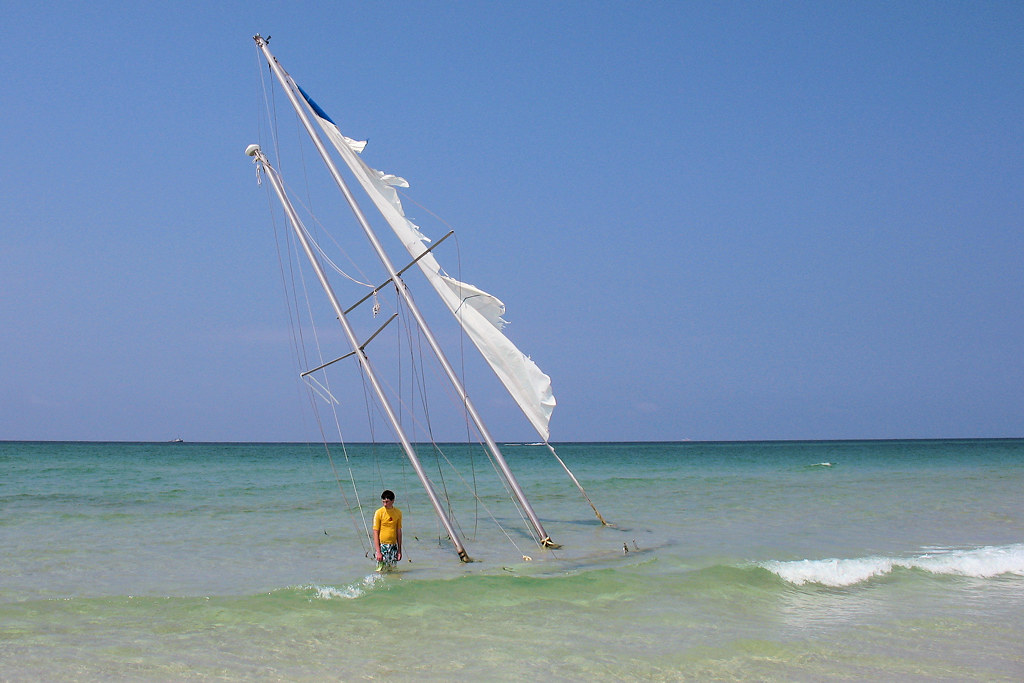 Wrecked sailboat, Destin, Florida Okaloosa Island near the… Flickr