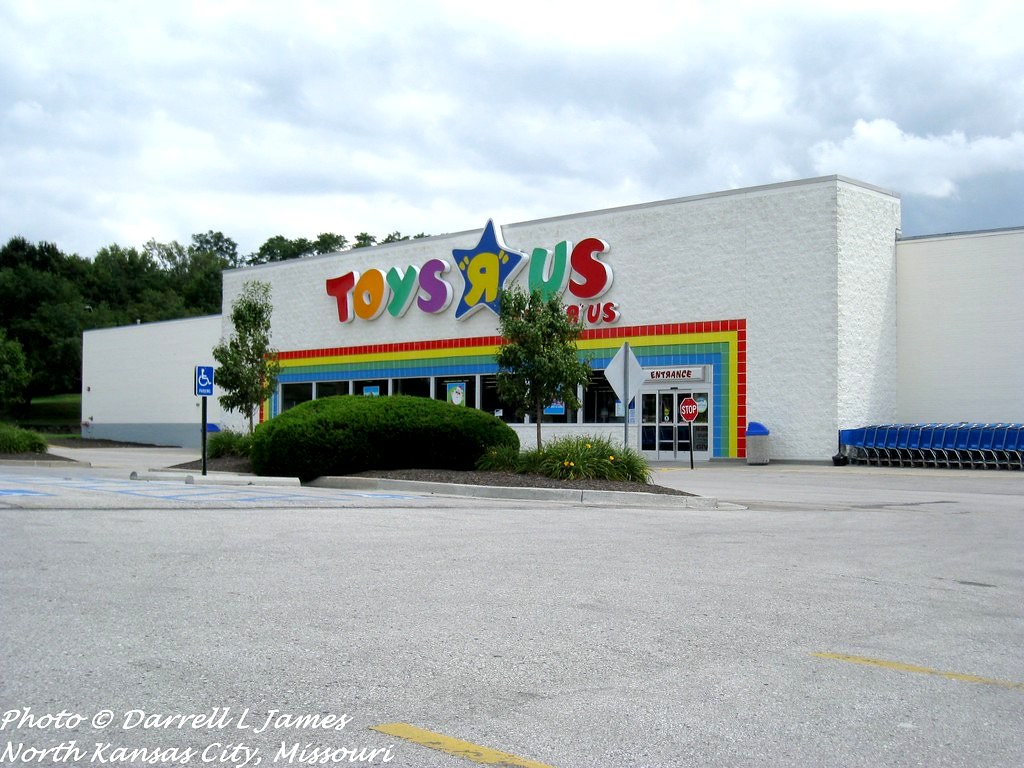 Children's Palace, now Toys R Us, Barry Rd at N. Broadway, Kansas City