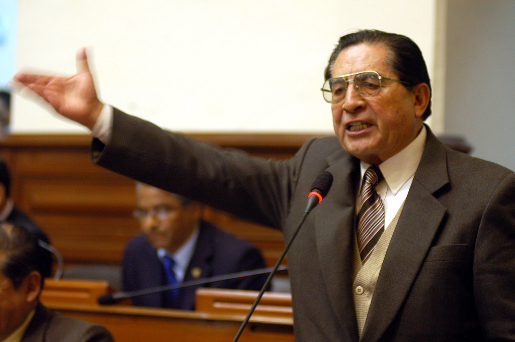 Congresista Alfredo Estrada El legislador Aldo Estrada Cho… Flickr