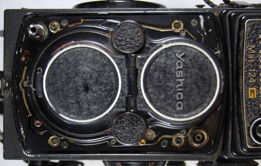 Mat 124G Unwilling Shutter Release (08) Yashica Mat 124G. … Flickr