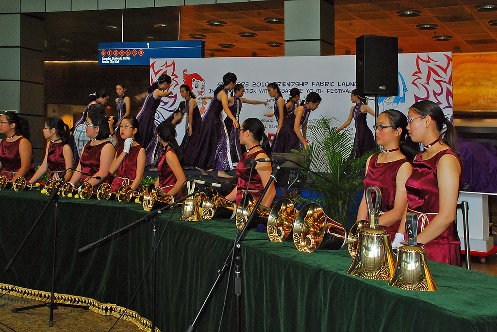 Handbell Choir 1 Rehearsing by the schools at Suntec City… Flickr