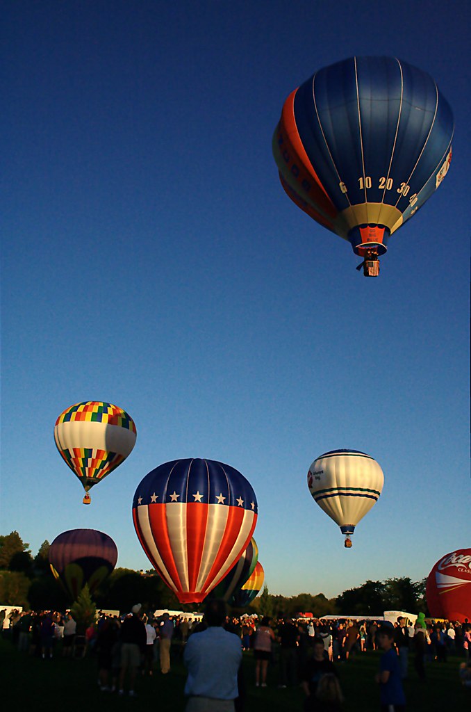 IMG_0569 Balloons at Ann Morrison phillipgrimsrud Flickr
