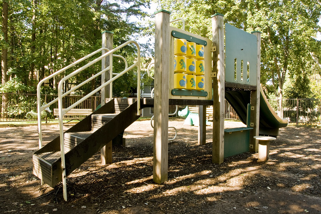 Arbors Fair Lakes Playground A fusion of serenity and urba… Flickr