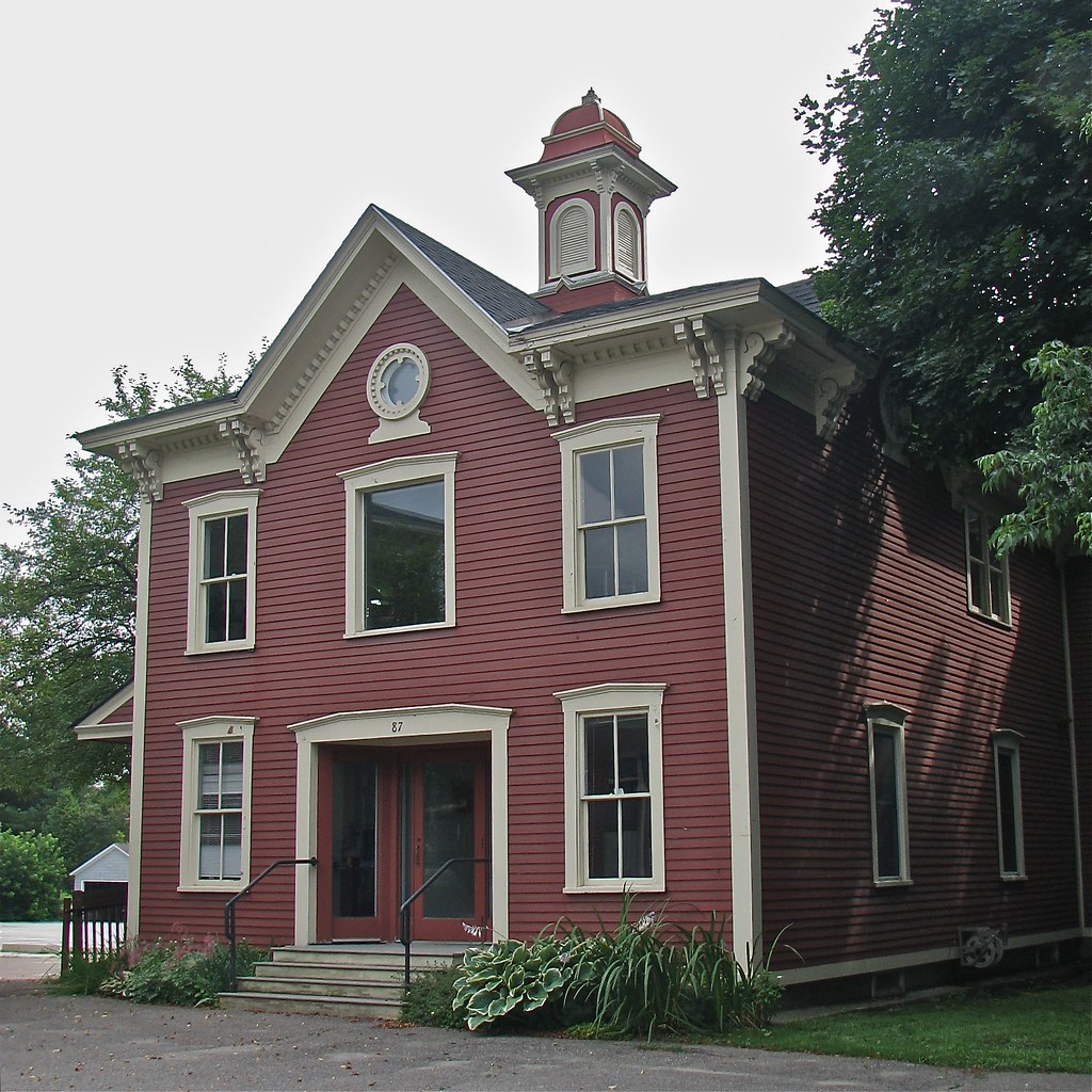C. C. Warren House (1875) carriage house 89 South Main S… Flickr