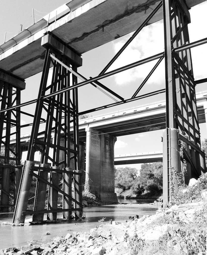 Railroad & Hwy 6 Bridges over Navasota River, Texas 090510… Flickr