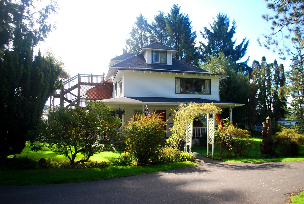 Forks The Cullen House Nice yard PietrosMomma Flickr