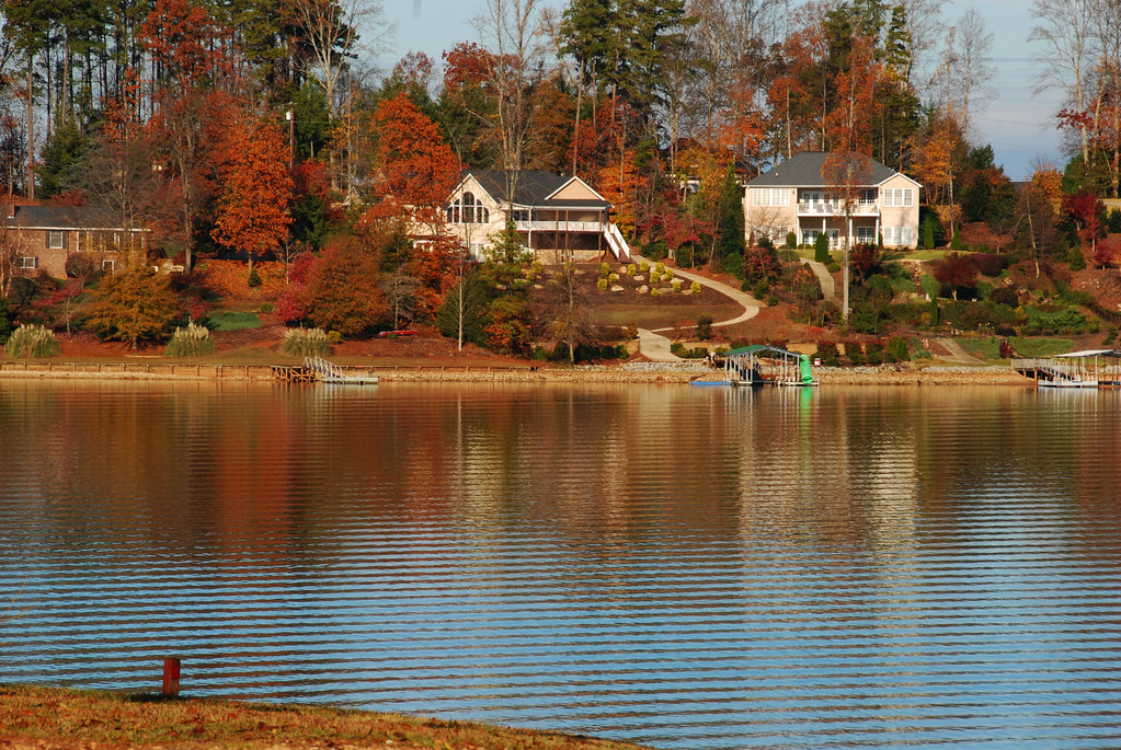 Lake Ripples Lake Keowee in Seneca, South Carolina. This i… Flickr