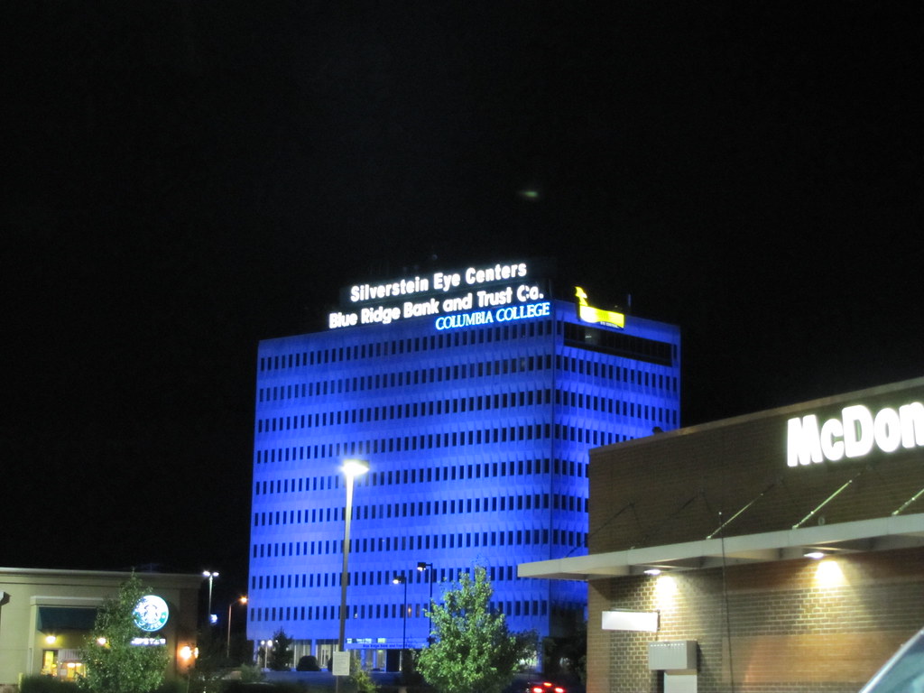 IMG_1135PrettyBlue Lakin Flickr