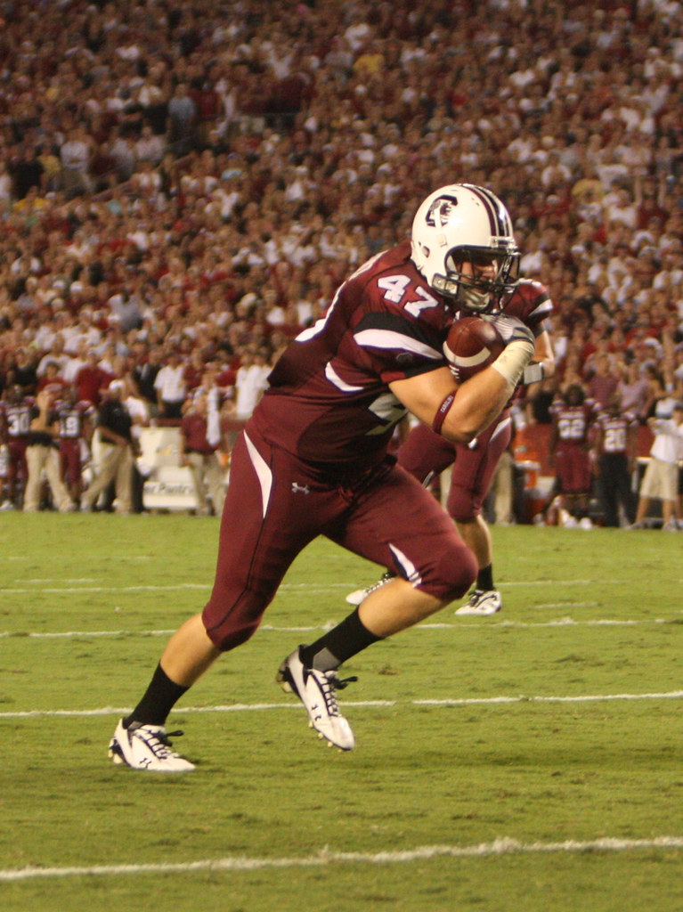 Patrick DiMarco vs. Mississippi 9/24/09 South Carolina Gamecocks Flickr