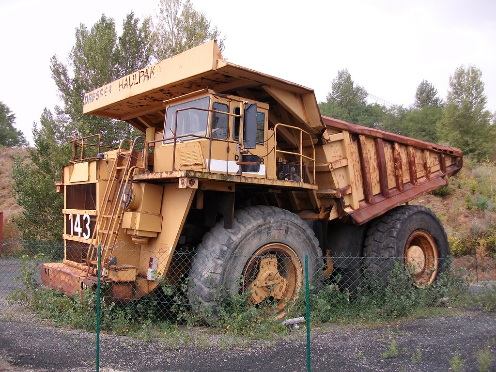 DRESSER HAULPAK Dumper (tomberau rigide) 143 a photo on Flickriver