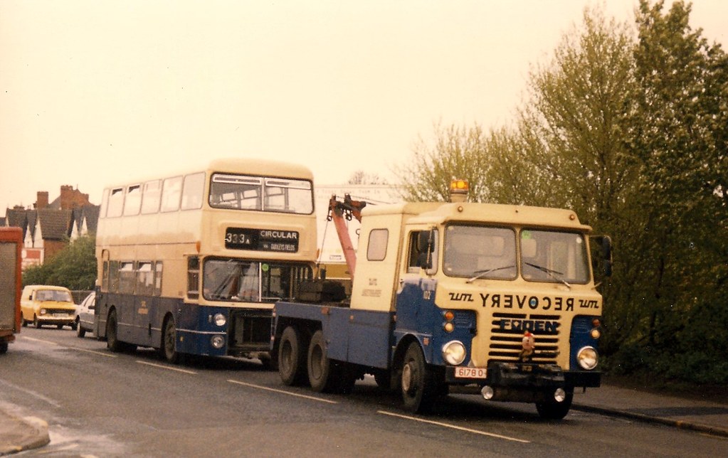 Bristol VR 4660 towed in by Foden recovery truck WMPTE Fod… Flickr