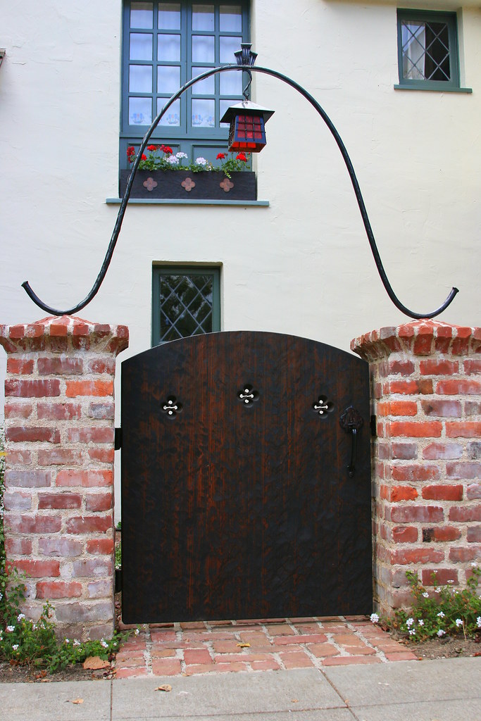 tudor gate and arch Blog Gates and Fences to Aspire To kelly