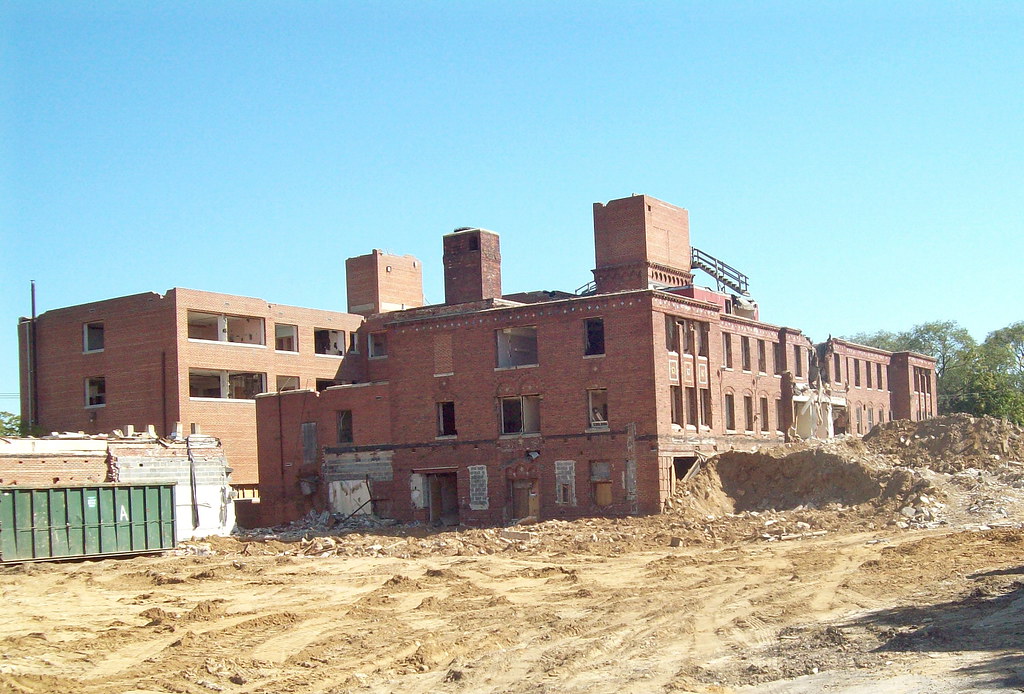 Former ZMH Hospital Franklin St Side View of former Zurbru… Flickr