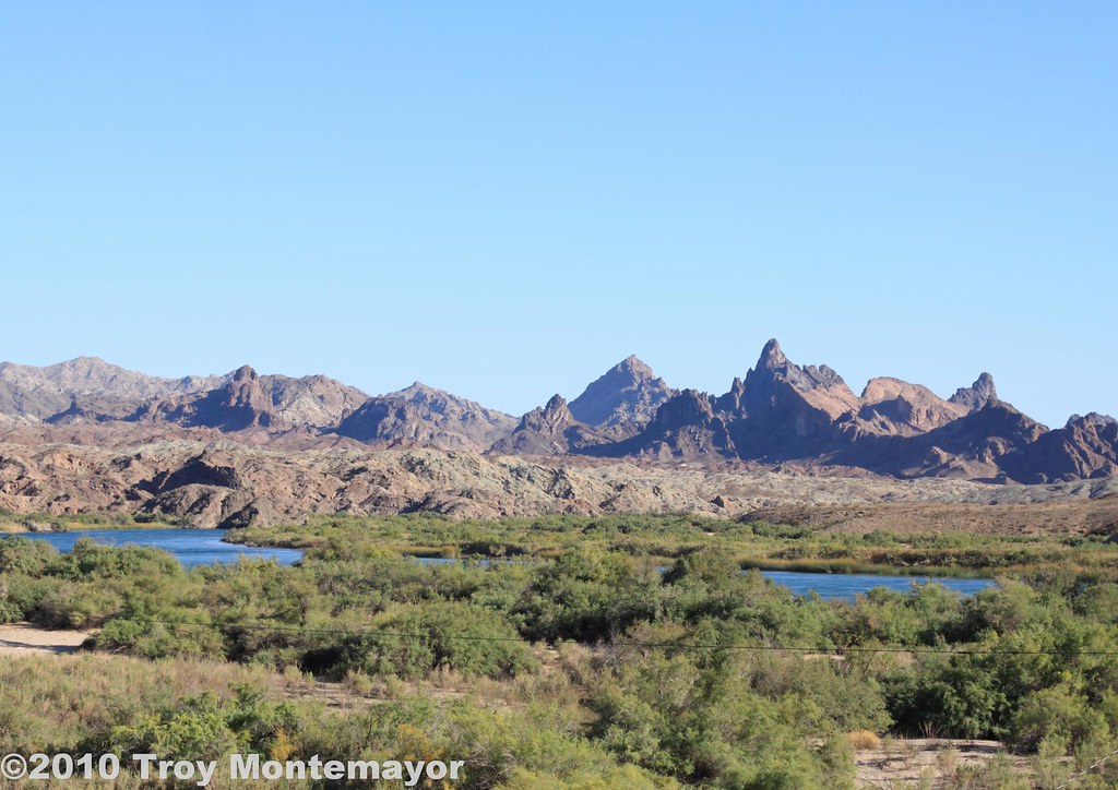 The Needles and Colorado River Needles, California is name… Flickr