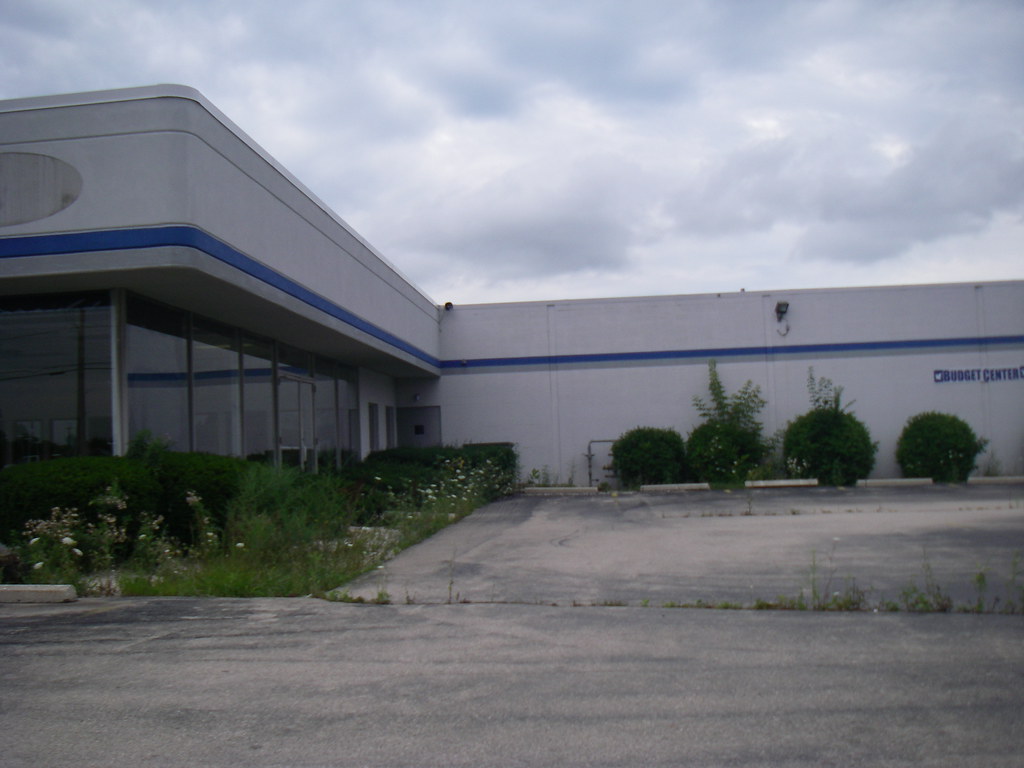 Abandoned Car Dealership in Racine Wisconsin 20100728 Flickr