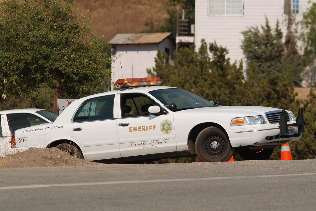 LOS ANGELES COUNTY SHERIFF'S DEPARTMENT (LASD) VOLUNTEERS ON PATROL a