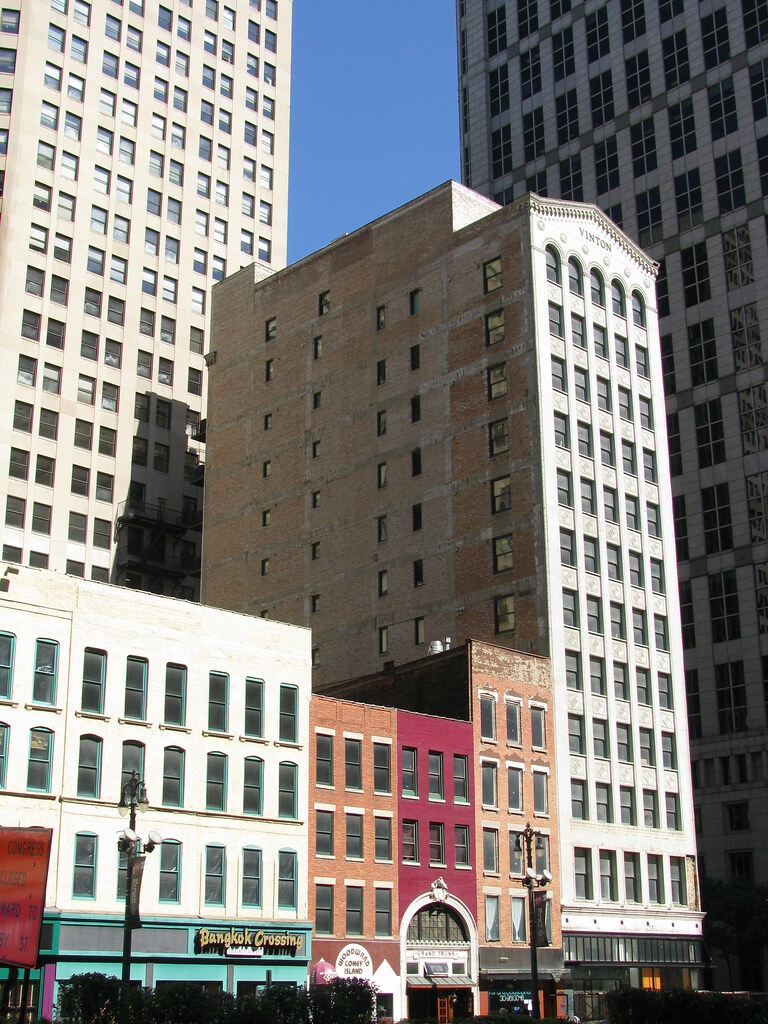 Detroit Woodward & Congress Vinton Bldg. August 27, 2010 (… Flickr