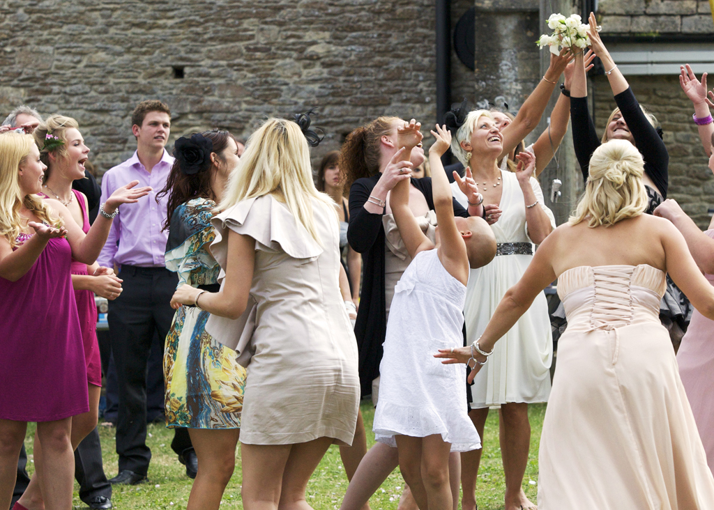 Catching the Bouquet The moment a brides bouquet is just a… Flickr